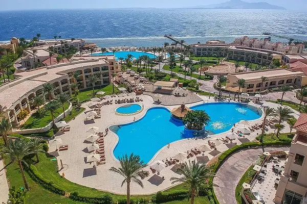 Nabq Bay: Großzügige Ferienanlagen